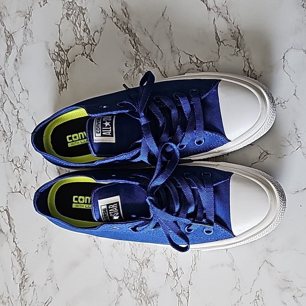 Converse All Star Low Top Sneakers in Blue and White